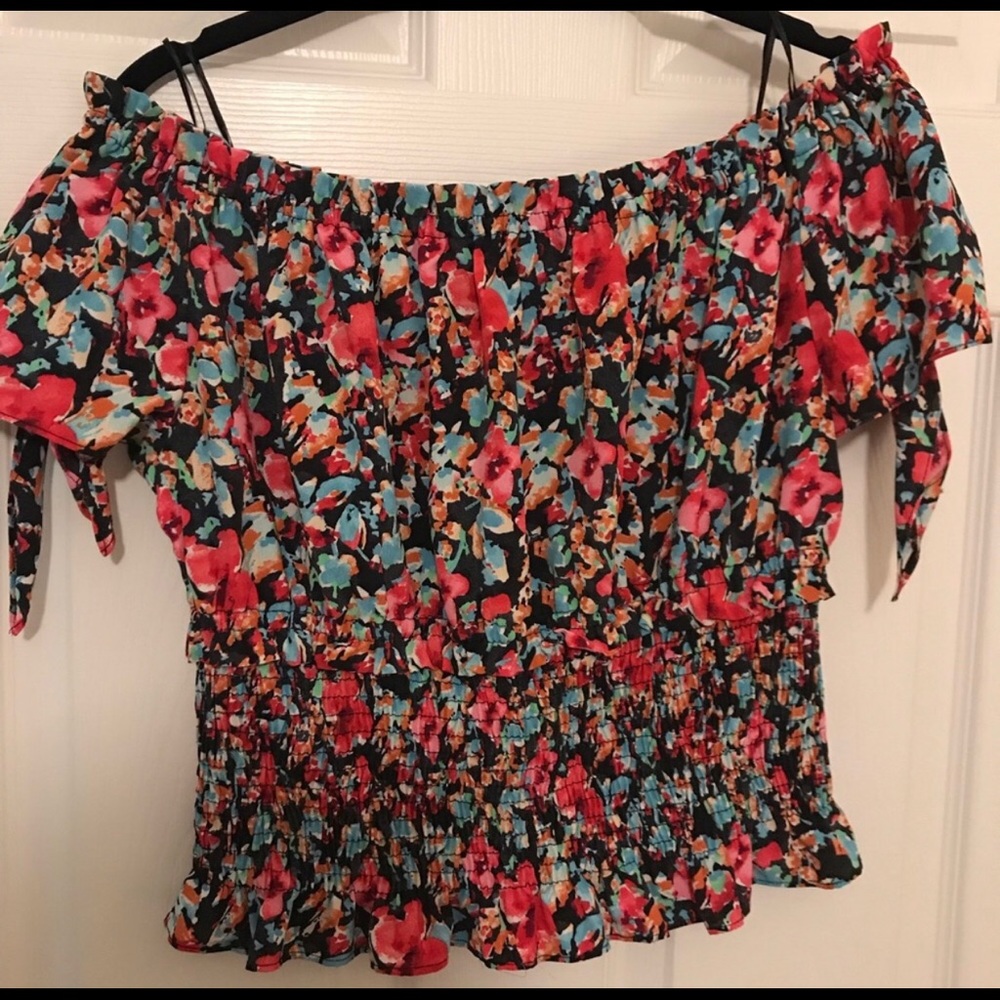 Women’s top by Zara basic